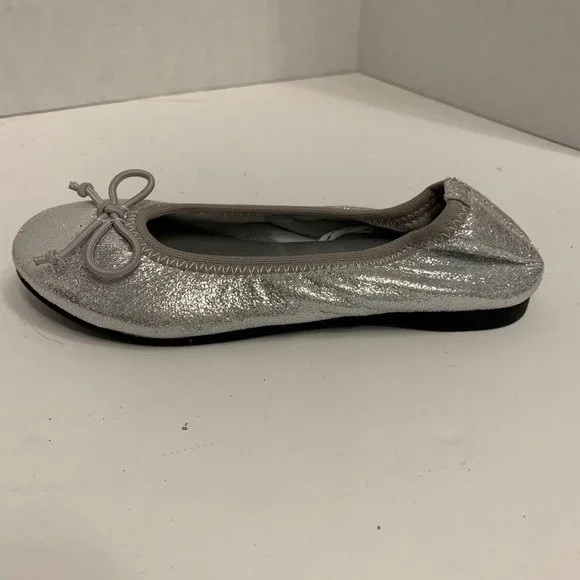 Girl’s Harper Canyon Silver Ballet Flat EUC - Picture 4 of 7